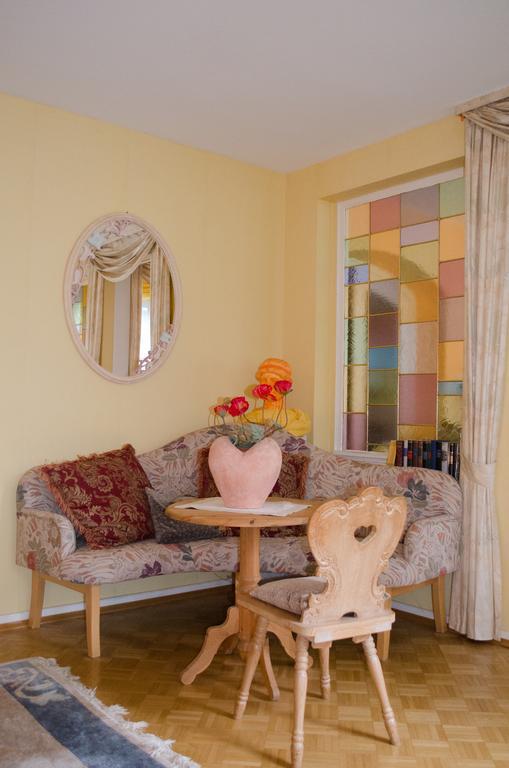 バート・オルプ Haus Helvetia Bed & Breakfast エクステリア 写真